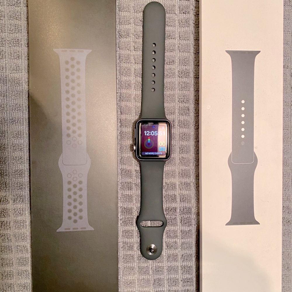 Apple Watch 3 GPS + 2 bands